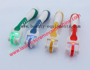 中国 540 本の針の Derma の圧延システム青/赤く/黄色/緑 LED ライトが付いているマイクロ針のローラー サプライヤー